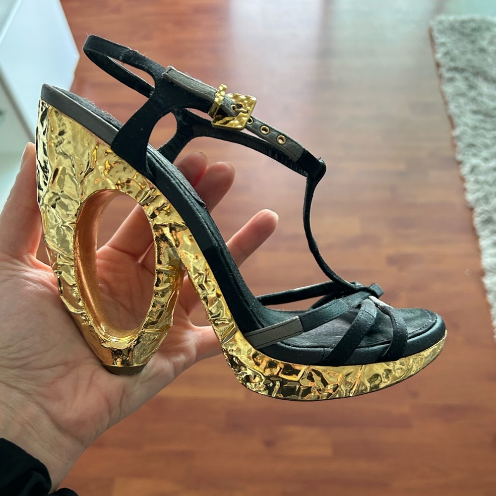 24k Louis Vuitton Sandals